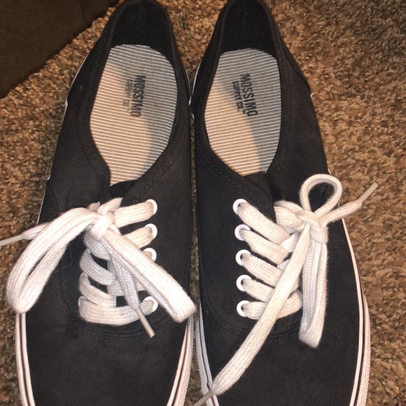 Women’s Mossimo black shoes - Picture 3 of 4
